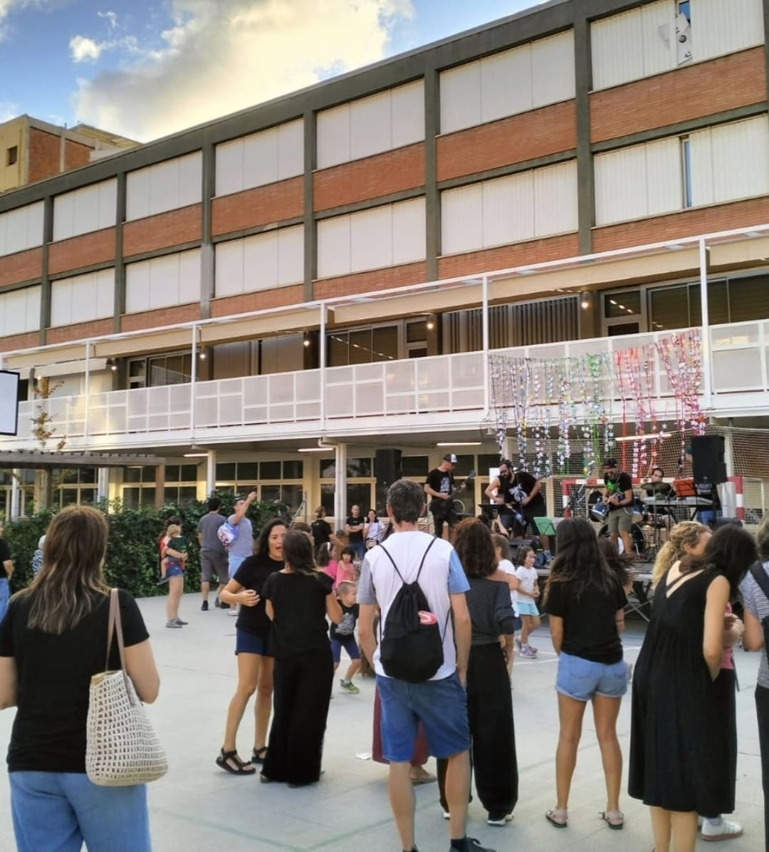 Inaugurem l’IE Tramuntana amb música, activitats i reivindicació