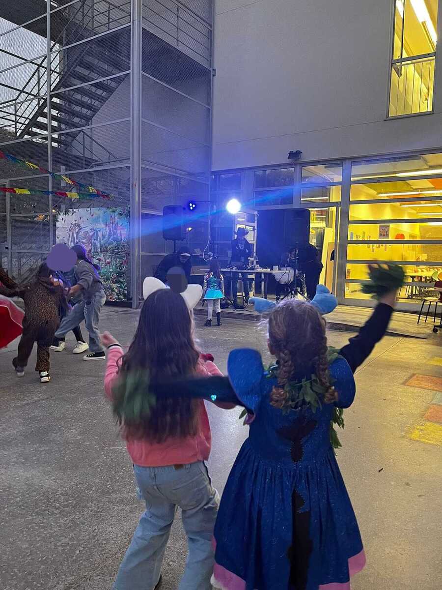 Celebrem el Carnestoltes amb una xocolatada solidària, música i ambient inspirat en El Petit Príncep